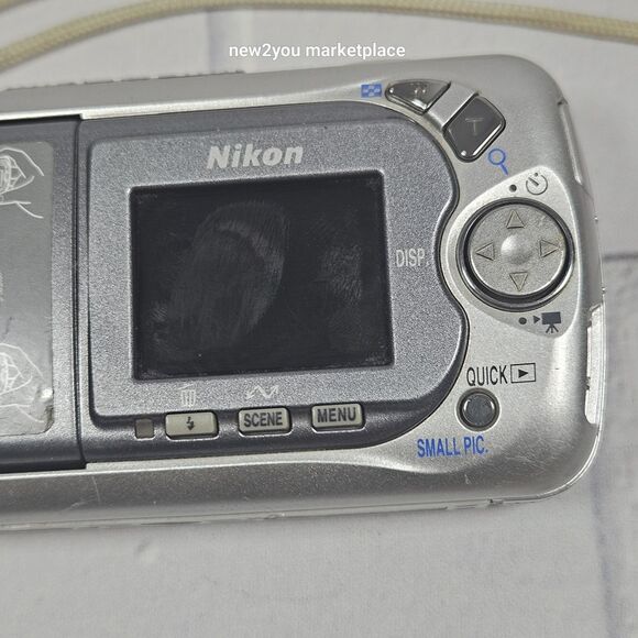 Nikon Coolpix 3500 Silver Digital Camera With Rotating Lens E3500 - UNTESTED - Picture 5 of 13